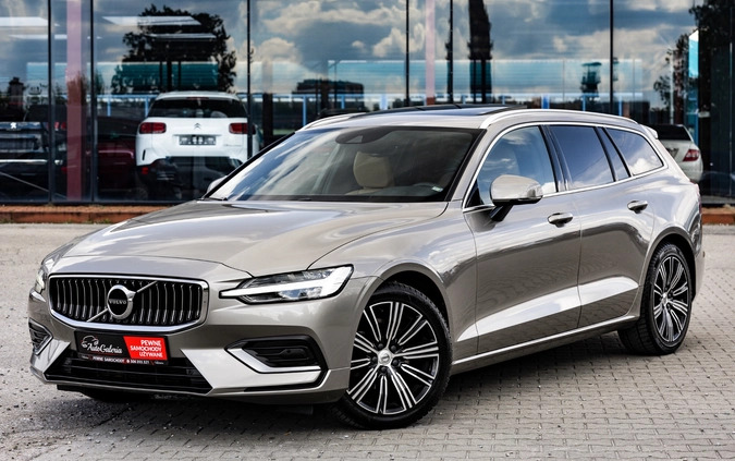 samochody osobowe Volvo V60 cena 114900 przebieg: 104584, rok produkcji 2019 z Gryfice